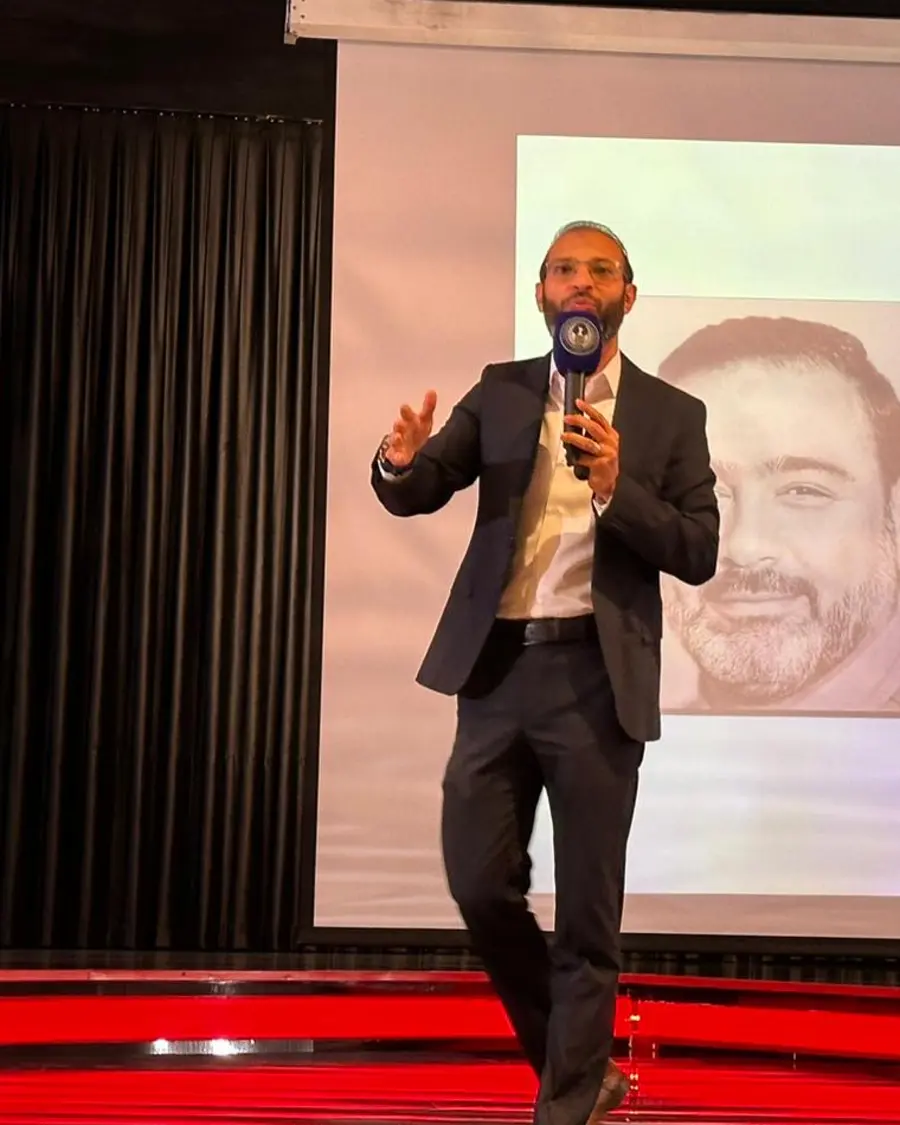 خبير التحول الرقمي هيثم سعد أثناء تقديم محاضرة